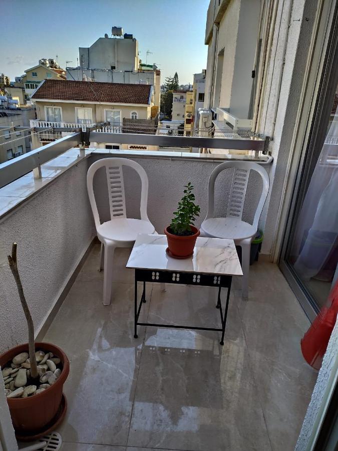 1 Bedroom Apartment Larnaca Bagian luar foto