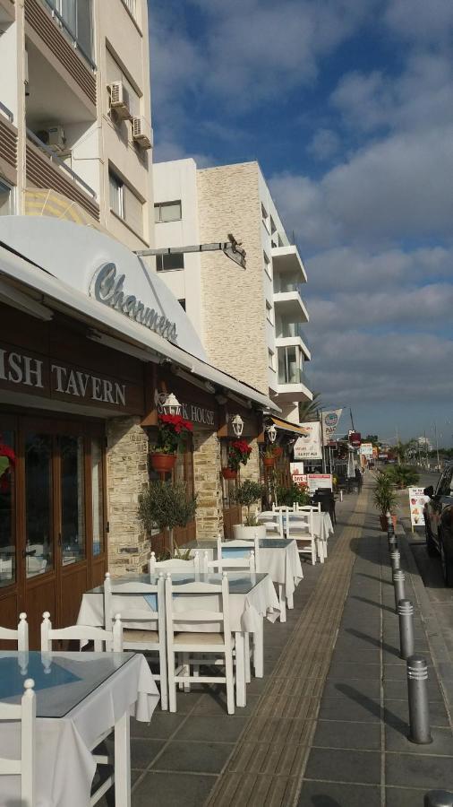1 Bedroom Apartment Larnaca Bagian luar foto