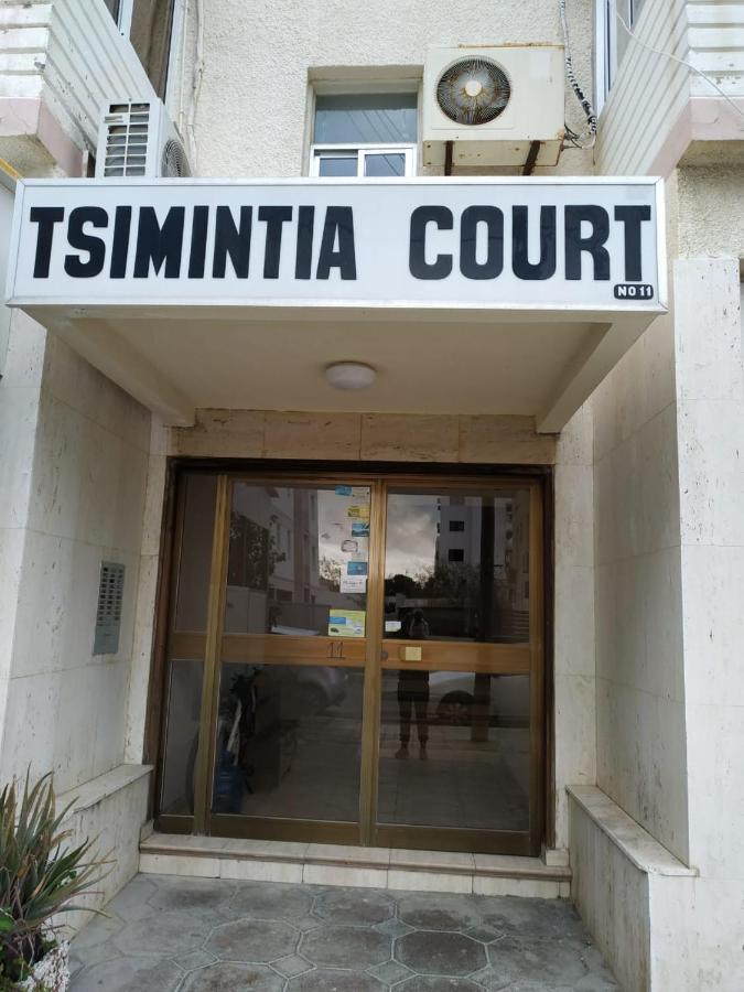 1 Bedroom Apartment Larnaca Bagian luar foto