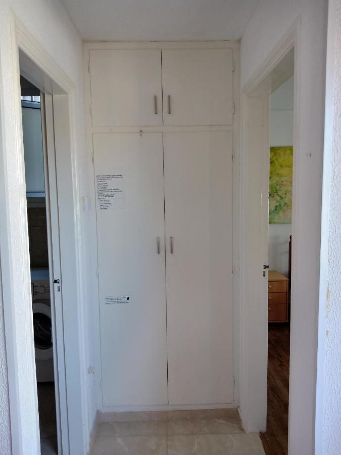 1 Bedroom Apartment Larnaca Bagian luar foto