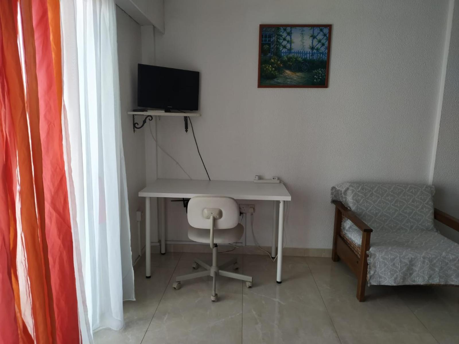 1 Bedroom Apartment Larnaca Bagian luar foto