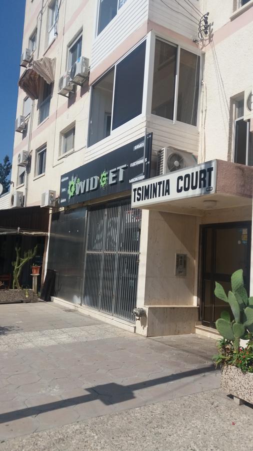 1 Bedroom Apartment Larnaca Bagian luar foto